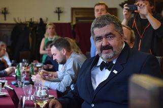 Šli proti svým, teď otočili. Vládní senátoři stáhli ústavní stížnost na valorizaci