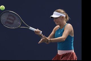 Azarenková neunesla výprask od 16leté Češky: Na kurt jsem neměla vůbec chodit - Sport.cz