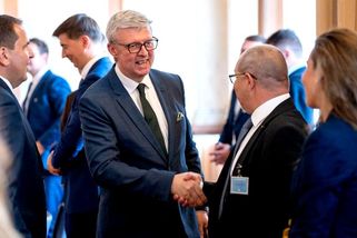 Ukrajina si žádá další miliardy. Tentokrát na byznys a obnovu