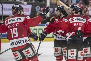 Kanada porazila Kuopio a v semifinále Spengler Cupu jde na Pardubice - Sport.cz