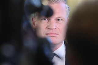 sinmed.cz/politika/komentar-turek-dojezdil-958.html?utm_source=www.seznam.cz&utm_medium=seznam_distribuce&utm_campaign=lide