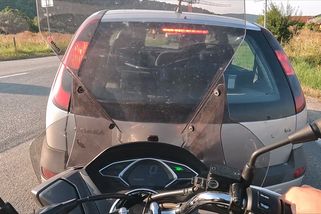 Nehoda na motorce | Odchyceno na dashcam