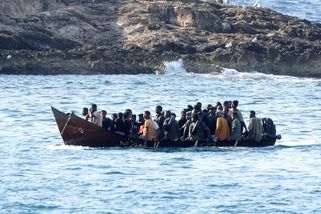 Migrační pakt definitivně potvrzen - Novinky