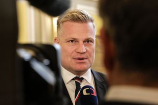 Turek a Babiš se prý spolu na vládě chechtají. Pre...