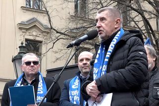 „Vy jste nejdůležitější.“ Miliardář Babiš opanoval demonstraci odborářů - Novinky