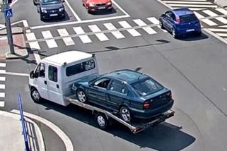 Muž kradl auta pomocí odtahovky. Zpeněžil je na autovrakovišti - Novinky