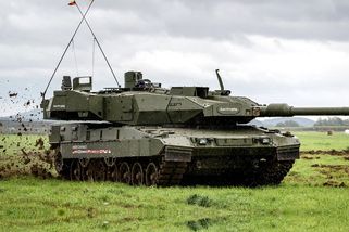 AČR zřejmě nekoupí tanky Leopard 2A8. „Nejsou peníze,“ uvedl generál Řehka, a přednost by měly dostat jiné projekty