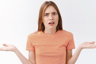 Tchyně nám slíbila zaplatit pergolu. Řemeslníci ale na zahradě začali stavět její nový domov - Médium.cz