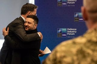 Zelenskyj: Ukrajina nesmí v NATO chybět, zasloužíme si to kvůli obraně proti Rusku