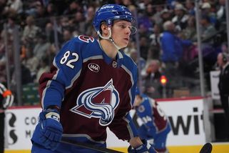 NHL | Třetí český útočník v Bostonu. K Pastrňákovi míří mladý pracant - Sport.cz