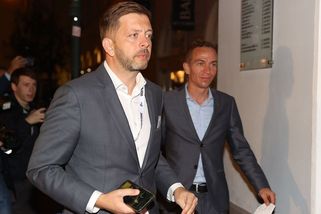 Rakušan vzkázal vládě, ať se stydí. Kartička o Pavlovi prý smrdí zoufalstvím - Médium.cz
