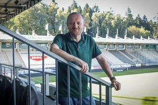V Británii hledal práci po barech, nyní jako majitel Jablonce vyhlíží zápas s Rangers - Sport.cz