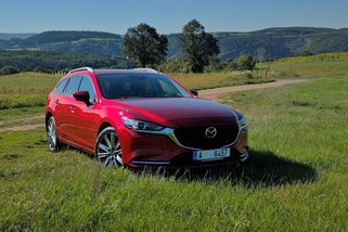 Ojetá Mazda 6: Nuda a pozlátko, opravdový černý kůň, nebo čistá schizofrenie? - Médium.cz