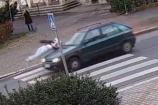 Policie hledá šoféra felicie, který srazil dívku v České Lípě. Hrozivou nehodu natočila kamera - Novinky