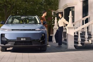 Do Česka míří levnější alternativa Škody Elroq, rodinné elektrické SUV přitom výbavou nešetří - Garáž.cz