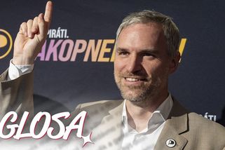 Superman Zdenda. Hřib zase začal předstírat, že něco postavil