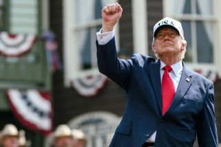 USA se stanou „Strážcem Hormuzu“. „Za proplutí budeme vybírat 20 % z hodnoty nákladu,“ oznámil Trump - Echo24.cz