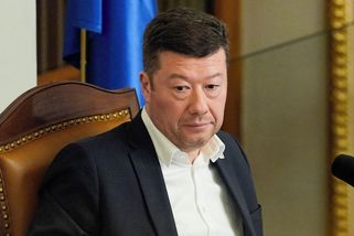 Jako správný samuraj se vrhl do boje. V Německu si utahují z Okamury a jeho tažení za toaleťák - Novinky
