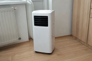 Klimatizace z Lidlu za 2 799 Kč: Češi se zbláznili kvůli vedrům, konkurence za dvojnásobek má co dohánět