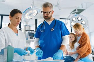 Slovenští lékaři začali hromadně podávat výpovědi - Novinky