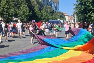 Prague Pride dávno není jenom průvod městem - ale někteří to stále nechápou - Médium.cz