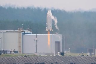 Japonsko úspěšně otestovalo prototyp znovupoužitelné rakety