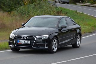 Chci ojetý sedan v benzínu a s manuálem do půl milionu. Dá se vůbec dnes něco koupit? - Garáž.cz