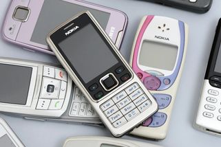 Vzpomínáme: 5 retro mobilů, které měl skoro každý Čech. Poznáte je? Mají dnes hodnotu