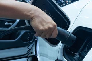 Past na elektromobily prošla. První velký trh je dodatečně zdaní, prý je to spravedlivější