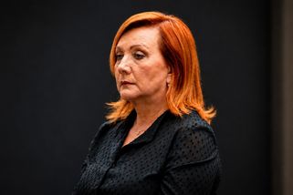 Osm miliard v mlze. Schillerová přebírá finance pr...