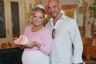 Z miminka mají obrovskou radost, v rodině ale znovu přituhlo. Monika Binias nešetřila Charlotte