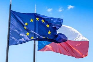 Nová pravidla mezd měla platit už od června. Česko je stále nemá