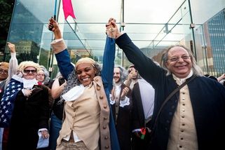 Soutěž dvojníků Benjamina Franklina vyhrála mladá Afroameričanka - Novinky