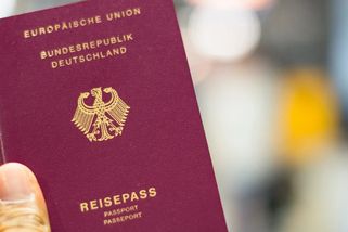 Němci ve velkém balí kufry. Země hlásí rekordní odliv vlastních občanů, počet cizinců naopak roste - Echo24.cz
