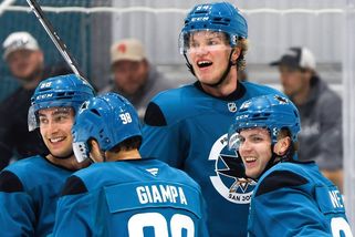Měří 216 centimetrů, je z Moldavska a hraje hokej. Velký pokus týmu NHL - Seznam Zprávy