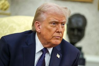 Trump nařídil blokádu Hormuzského průlivu. Svět míří do ještě větší krize | TN.cz