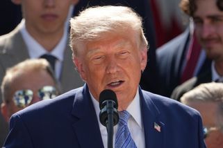 Trump varoval Rusko a Čínu před zapojením do konfliktu s Íránem | ČeskéNoviny.cz