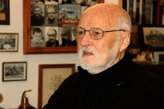 Jan Švankmajer sedm let nesměl točit. Jeho Alenka dobyla svět, doma ji skoro nikdo neviděl - Médium.cz