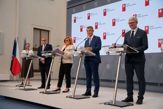 Babiš upřesnil plány proti suchu: Čtyři miliardy z rozpočtu mají jít na rybníky i nové přehrady