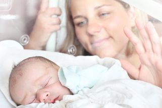 ŽENA-IN - Rodičovské dilema: Klára a Robert se hádají, jestli si nechat postiženého Tadeáše doma a zasvětit péči o něj svůj život