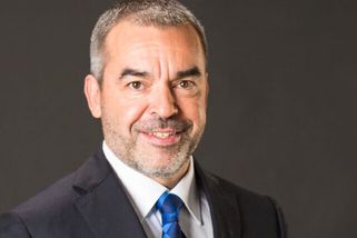 Advokát obviněný v bitcoinové kauze útočí na policii i žalobce. Tvrdí, že hrají o čas