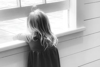 Před 80 lety se Camilla znovu stala Jarmilou. Ležácké dítě i poté říkalo adoptivní matce „mami“ - Médium.cz