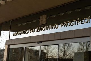 Turek se nebude účastnit porad vedení, schůzek ani jednání na ministerstvu