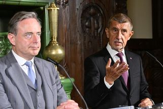 „Mohl být trochu nad věcí, nejsem jeho podřízený.“ Babiš se ohradil vůči Pavlově kritice