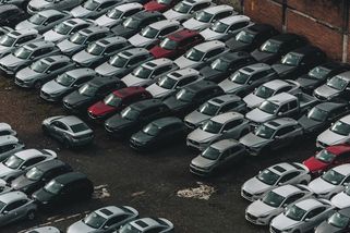 Džungle českých ojetin. Půl milionu za auto a desítky tisíc na opravy - Médium.cz