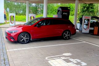 Test Jak rychle se nabije Mercedes-Benz CLA Shooting Brake 200? – Test nabíjení + video