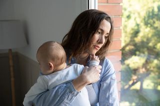 Dnešní třicátníci do důchodu možná vůbec nepůjdou. Odborníci tvrdí, že spoléhat se na státní systém je čistá finanční sebevražda