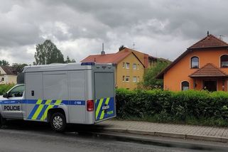 Nález dětských ostatků v Kynšperku: Padlo obvinění z vraždy, podezřelá je matka - Novinky