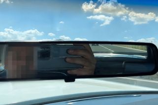 Tohle hlava nebere: Vysmíval se elektromobilu a ještě se u toho natočil. Hrozí mu flastr jako hrom - Garáž.cz