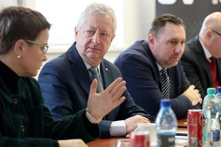 Rozklad ministerstva obrany? Byl Zůnův klíčový spojenec, teď potichu mizí